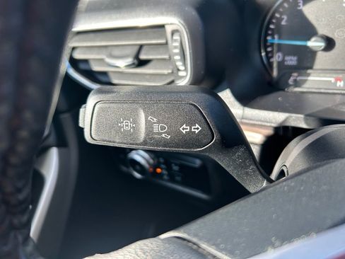 Used 2023 Ford Explorer Limited w/ Equipment Group 301A image 23