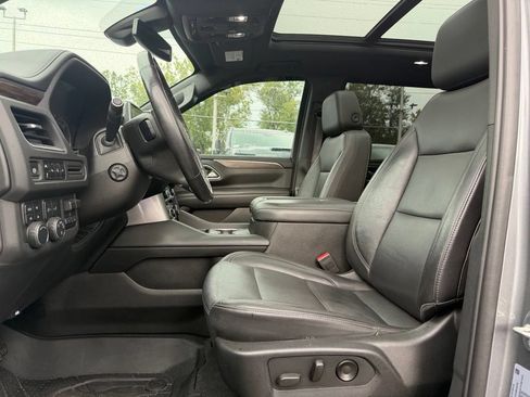Used 2021 Chevrolet Suburban LT w/ LT Signature Package AWD/4WD image 16