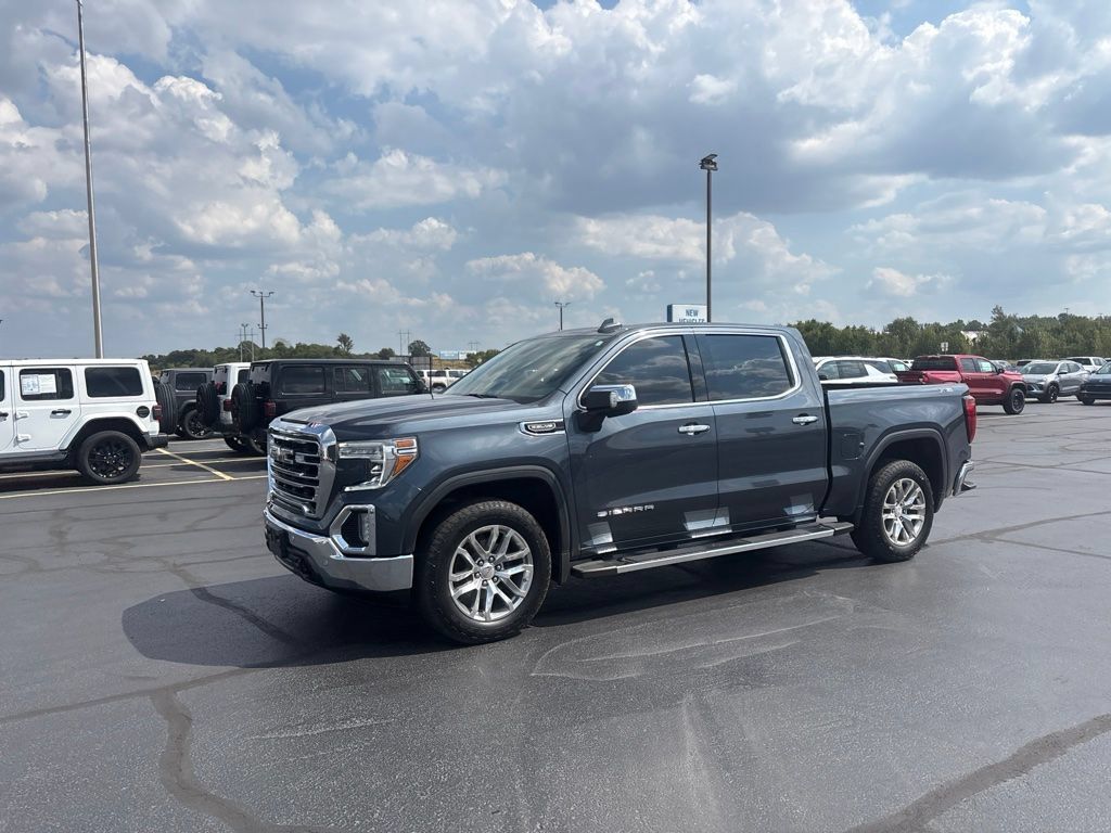 Used 2022 GMC Sierra 1500 SLT w/ SLT Premium Plus Package AWD/4WD image 4