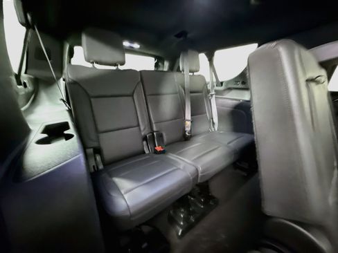 Used 2023 Chevrolet Suburban Z71 AWD/4WD image 43