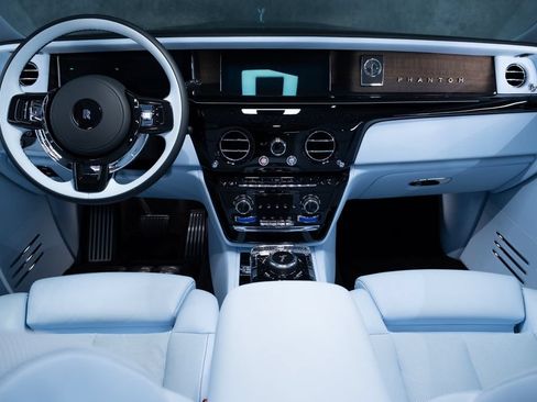 Used 2026 Rolls-Royce Phantom Sedan RWD image 27