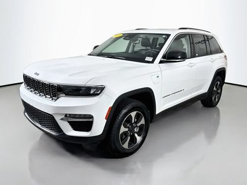 Used 2024 Jeep Grand Cherokee Limited 4xe AWD/4WD image 3