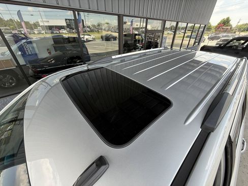 Used 2015 Chevrolet Tahoe LTZ AWD/4WD image 10