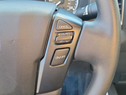 Used 2024 Nissan Frontier SV image 26