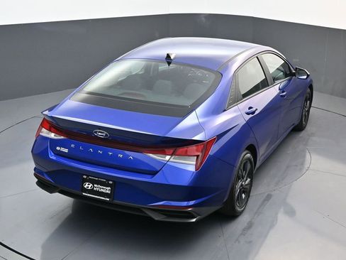 Certified 2023 Hyundai Elantra SEL image 15