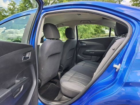 Used 2016 Chevrolet Sonic LT FWD image 4