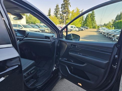 Used 2025 Honda Odyssey EX-L image 12