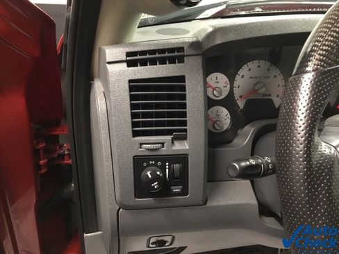 Used 2006 Dodge Ram 1500 Truck 2WD Quad Cab w/ Communication Pkg image 19