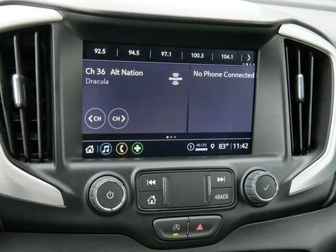 Used 2024 GMC Terrain SLT AWD/4WD image 21