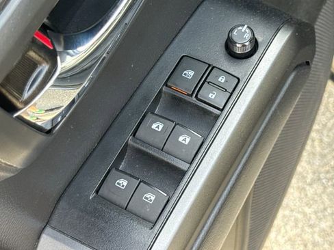 Used 2023 Toyota Tacoma TRD Off-Road w/ Technology Package AWD/4WD image 20