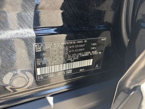 Used 2025 Toyota RAV4 XLE image 31