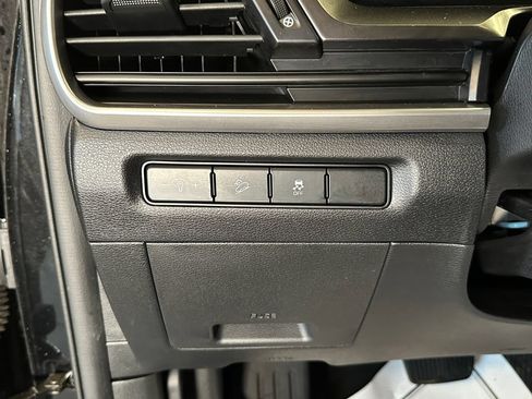 Used 2023 Kia Telluride S AWD/4WD image 18