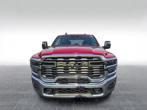 Used 2026 RAM 2500 Big Horn AWD/4WD image 2