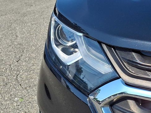 Used 2020 Chevrolet Equinox LS AWD/4WD image 9