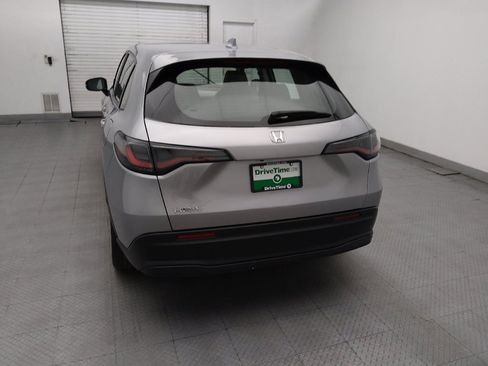 Used 2025 Honda HR-V LX image 6