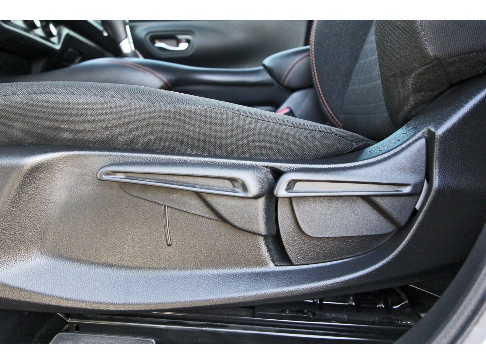 Used 2023 Honda HR-V Sport image 30
