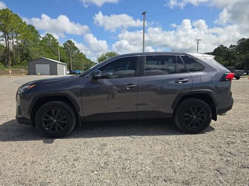 Used 2024 Toyota RAV4 LE FWD image 6
