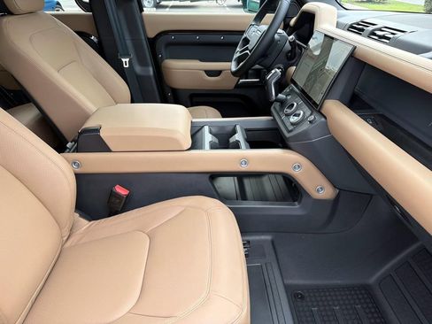 New 2026 Land Rover Defender 110 S AWD/4WD image 9