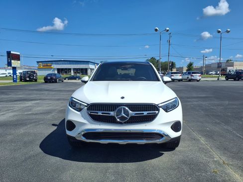 Used 2026 Mercedes-Benz GLC 300 4MATIC image 2