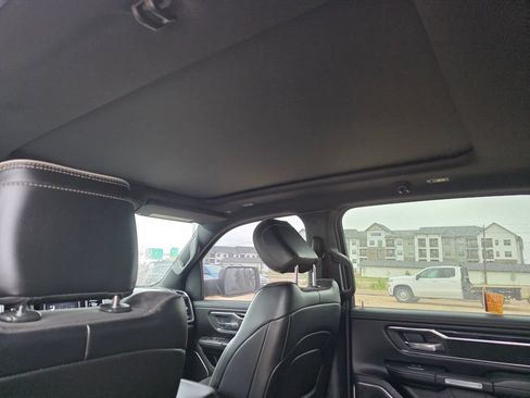 Used 2019 RAM 1500 Laramie w/ Sport Appearance Package AWD/4WD image 15