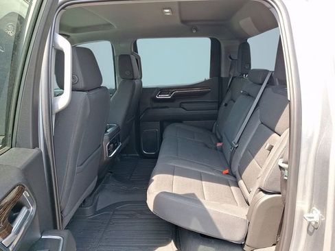 Used 2024 GMC Sierra 1500 Elevation AWD/4WD image 6