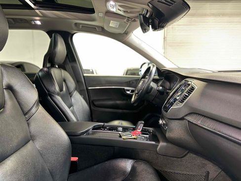 Used 2020 Volvo XC90 T8 Momentum w/ Protection Package Premier AWD/4WD image 34