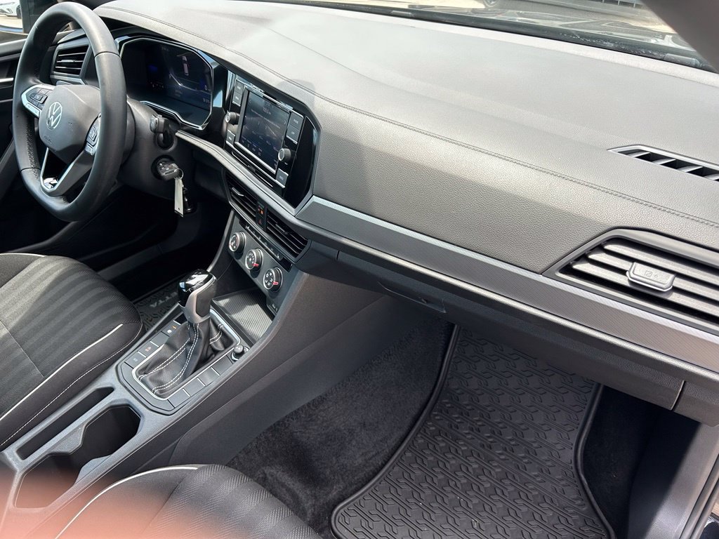 Certified 2024 Volkswagen Jetta Sport FWD image 37