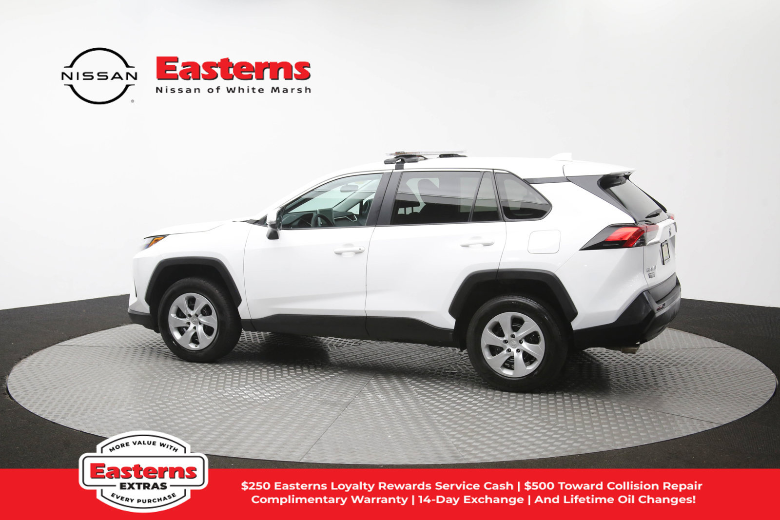 Used 2023 Toyota RAV4 LE AWD/4WD image 61