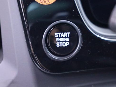 New 2024 Porsche Cayenne image 20