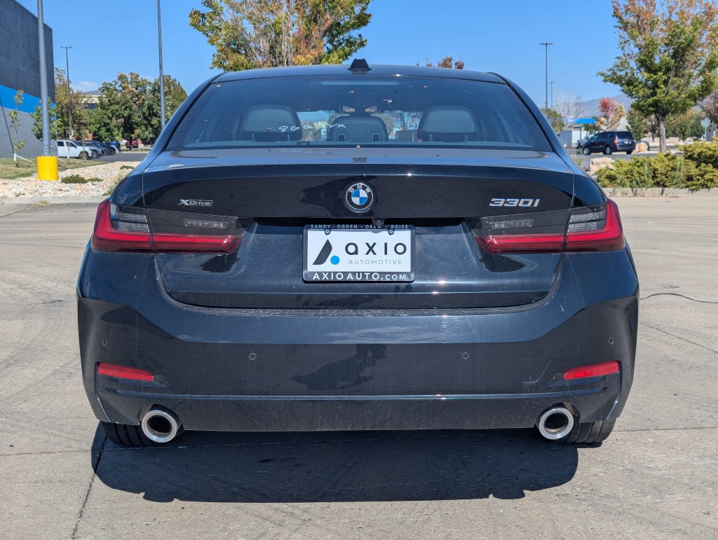 Used 2026 BMW 330i xDrive Sedan AWD/4WD image 5