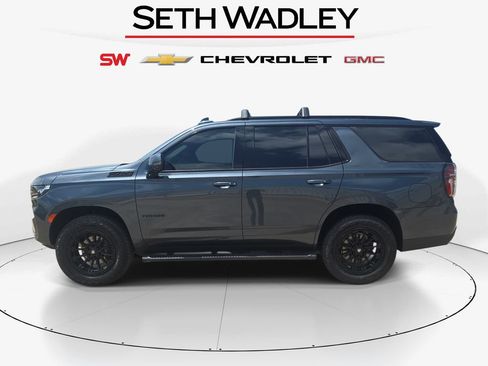 Used 2021 Chevrolet Tahoe Z71 w/ Luxury Package AWD/4WD image 4