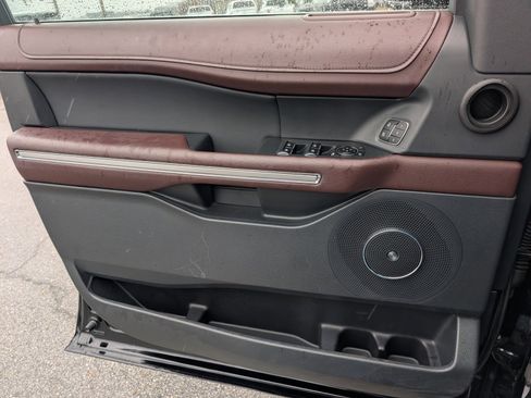 Used 2024 Ford Expedition Max Limited image 14