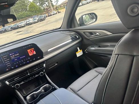 New 2026 Chevrolet Traverse LT w/ Midnight/Sport Edition image 22