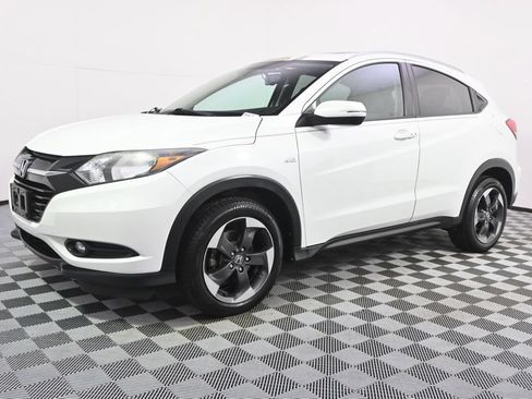 Used 2018 Honda HR-V EX-L image 2