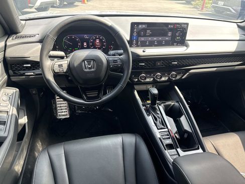 Used 2025 Honda Accord Sport image 7
