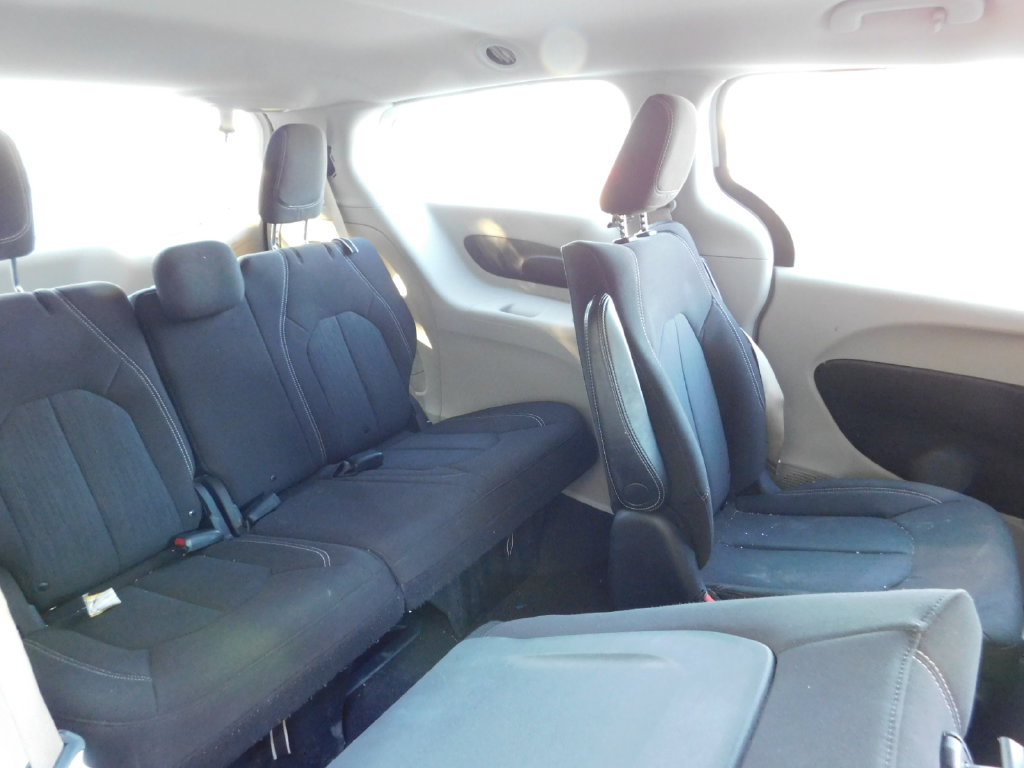 Used 2020 Chrysler Voyager LX w/ Cold Weather Group FWD image 5