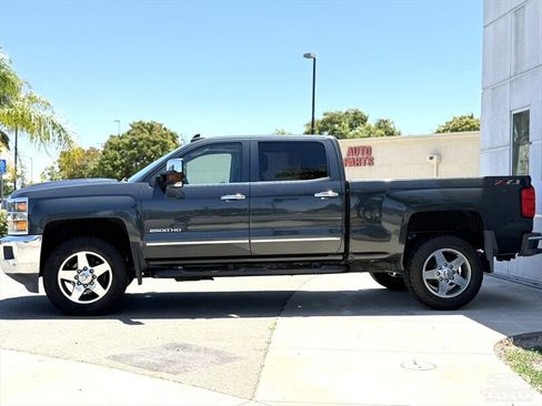 Used 2019 Chevrolet Silverado 2500 LTZ w/ Duramax Plus Package AWD/4WD image 7