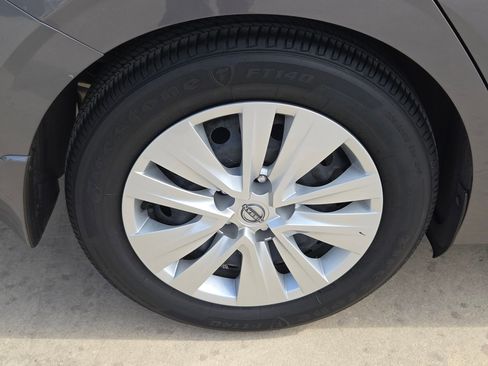 Certified 2025 Nissan Sentra S FWD image 30