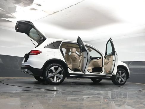 Used 2018 Mercedes-Benz GLC 300 image 40