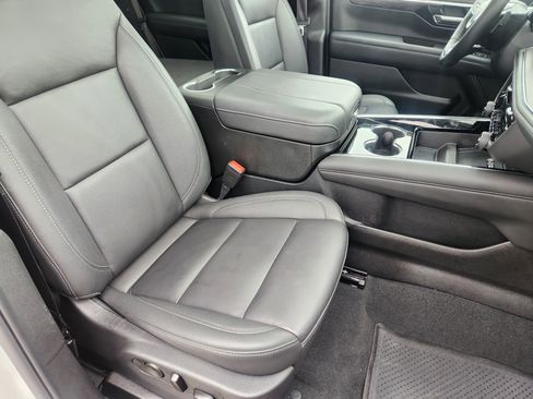 Used 2025 Chevrolet Tahoe Z71 w/ Z71 Off-Road Package AWD/4WD image 15