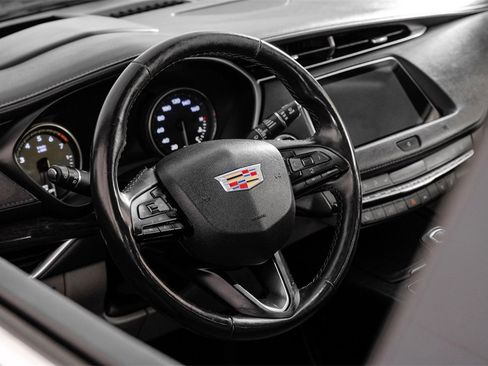 Used 2019 Cadillac XT4 Premium Luxury image 15