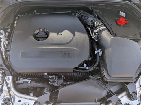 Certified 2025 MINI Cooper 4-Door Hardtop FWD image 23