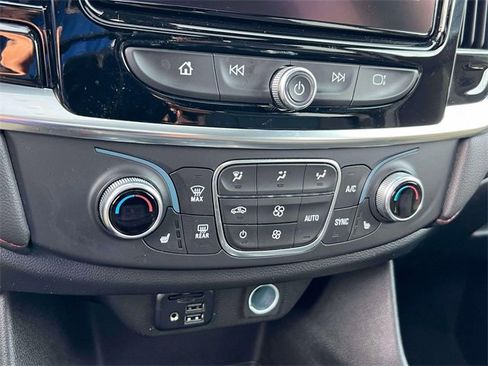 Certified 2023 Chevrolet Traverse RS image 31