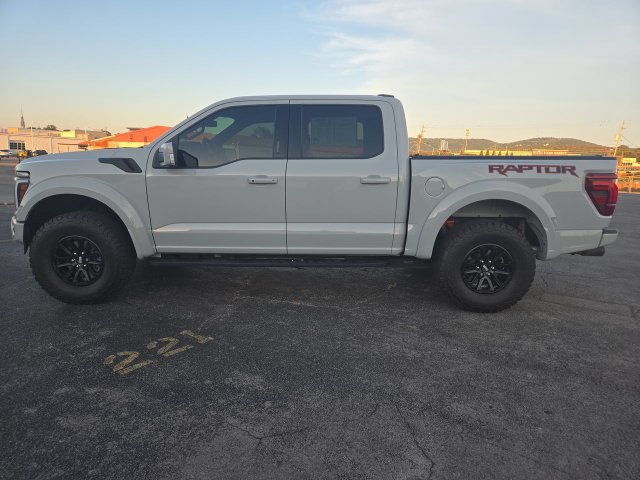 Used 2024 Ford F150 Raptor AWD/4WD image 5