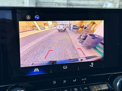 Used 2024 Chevrolet Colorado LT w/ LT Convenience Package image 25