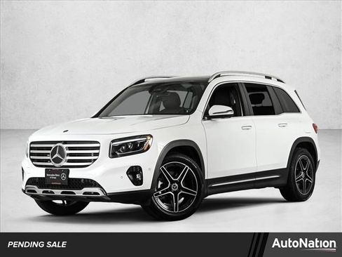 Certified 2026 Mercedes-Benz GLB 250 4MATIC image 1