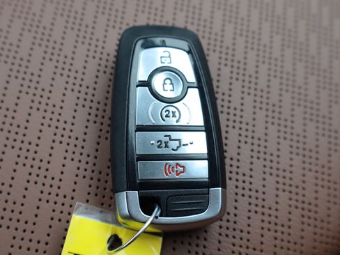 Used 2025 Ford F350 King Ranch w/ Chrome Package image 36