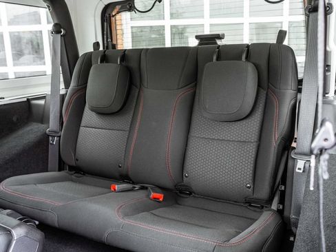 Used 2021 Jeep Wrangler Rubicon w/ Uconnect 4C Nav & Sound Group AWD/4WD image 26