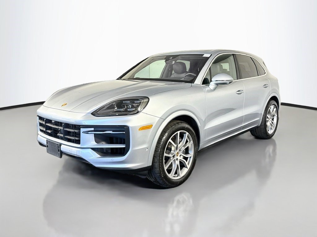Used 2024 Porsche Cayenne w/ Premium Package Plus (PFM) AWD/4WD image 4