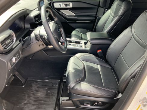 Used 2020 Ford Explorer ST w/ Premium Technology Package AWD/4WD image 13